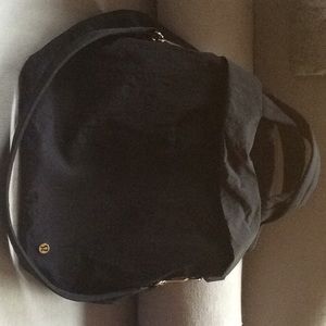Lululemon On My Level Bag 
19L
